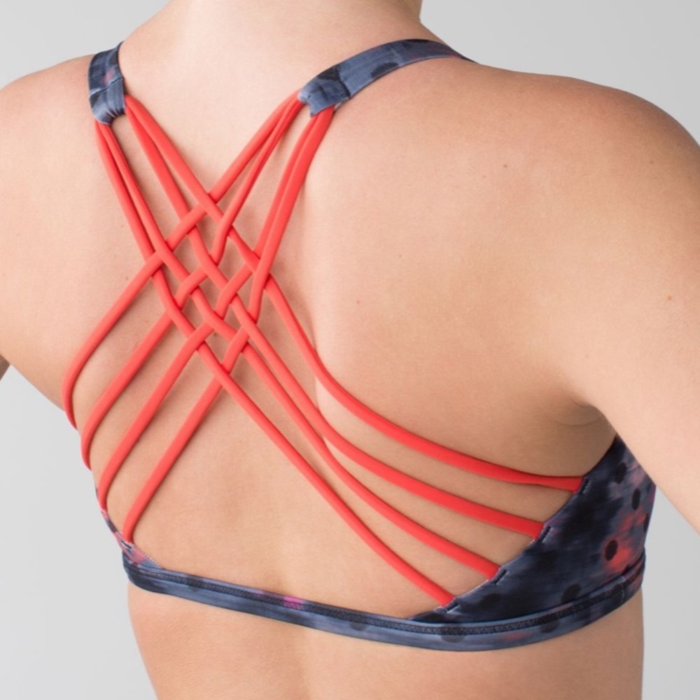 Lululemon Free To Be Wild Sports Bra
Windy Blooms Regal Plum Multi / Alarming